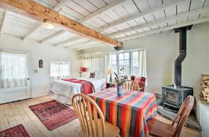 Χώρος καθιστικού στο Taos Goji Farm & Eco-Lodge Retreat +140 φωτογραφίες