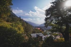 Φωτογραφία από το άλμπουμ του Manali Calling Cafe, wooden huts and hostel σε Bashist
