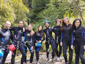 Φωτογραφία από το άλμπουμ του Manali Calling Cafe, wooden huts and hostel σε Bashist