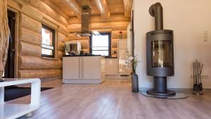 Kuchyň nebo kuchyňský kout v ubytování Naturstammhaus und Appartements Zum Brockenbaecker