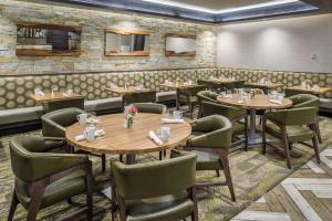 Posezení v ubytování DoubleTree by Hilton Hotel Denver