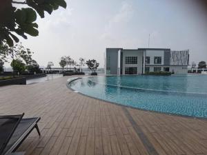 Hồ bơi trong/gần SKS Larkin Stadium Larkin Terminal Bus Town Area JB City