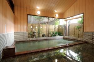 Bazén v ubytování Kappo Ryokan Shiroyama nebo v jeho okolí