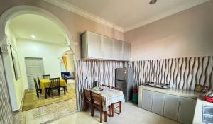 Køkken eller tekøkken på ADA Homestay Senak