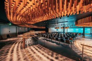 Posezení v ubytování Quality Hotel Sveitsi + 29 fotografií