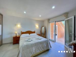 Posteľ alebo postele v izbe v ubytovaní VH CostaBlanca - CARRASQUETA + 37 fotografií