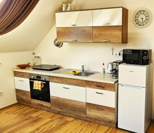 Gambar di galeri bagi Jarina Apartman Aranyhíd di Balatonalmádi +9 gambar