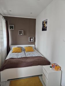 Postel nebo postele na pokoji v ubytování Rákóczi apartman