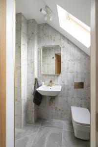 Koupelna v ubytování Bobbin Cottage