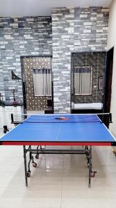 Stolní tenis v ubytování GoBravo 11 - 6BHK Farm with Pool and Garden - Gurgaon nebo okolí