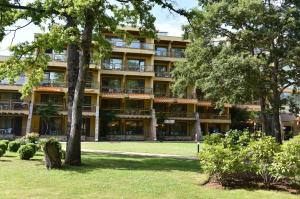 Gallery image of Les Magnolias Hotel in Primorsko +30 photos
