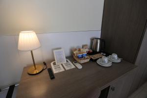 Příslušenství pro přípravu čaje a kávy v ubytování Suite 39 B&B