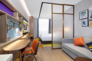 Area soggiorno di Home2 Suite by Hilton Foshan Lishui