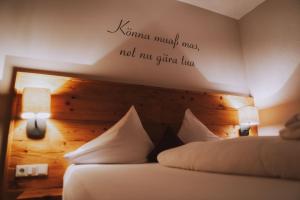 Posteľ alebo postele v izbe v ubytovaní adler alpen apartments
