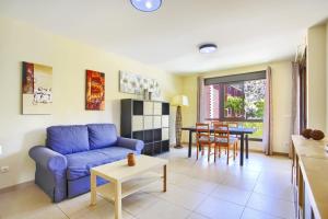 Posezení v ubytování 1 bedroom apartment Gabry in Palmar