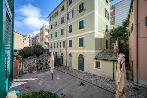 Tòa nhà nơi căn hộ tọa lạc