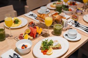 Makanan di atau berdekatan hotel