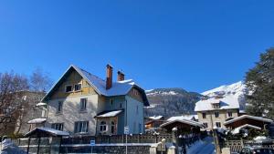 En generel udsigt til bjerge eller udsigt til bjerge taget fra feriehuset