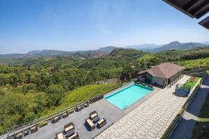 Pemandangan gunung umum atau pemandangan gunung yang diambil dari resort