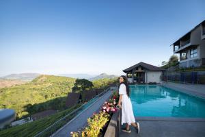 Pemandangan gunung umum atau pemandangan gunung yang diambil dari resort