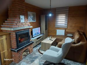 Μια τηλεόραση ή/και κέντρο ψυχαγωγίας στο Legat tri brata +28 φωτογραφίες