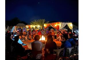 Khách lưu trú tại Merzouga Desert Luxury Camp