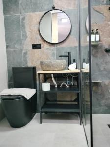 A bathroom at Villa andaluza relax y playa en entorno tranquilo