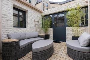 Χώρος καθιστικού στο Charming house with a hot tub