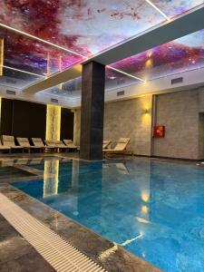 Бассейн в Sophie & Sarah Apartments - Residence Hill, Kopaonik или поблизости