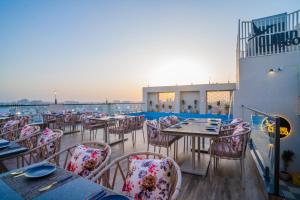 Ruang duduk di Royal Prime - A City Center Boutique Hotel In Jaipur