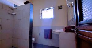 Koupelna v ubytování Pensao Porta do Vento