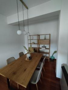 Gallery image of Mirador urbano sobre el rio in Noya +33 photos