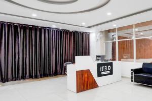 Posezení v ubytování Super Hotel O Bhangel Dadri Road Noida