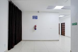 Fotografie z fotogalerie ubytování Super Hotel O Bhangel Dadri Road Noida v destinaci Noida