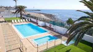 The swimming pool at or close to Salt Apartments Vistalmar