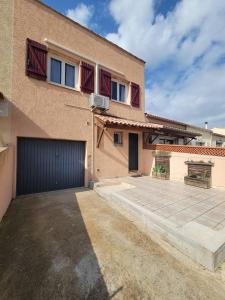 Το κτήριο όπου στεγάζεται  η βίλα