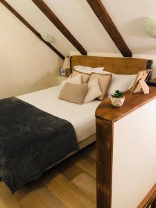 Postel nebo postele na pokoji v ubytování Muresenilor Central Apartments Brasov