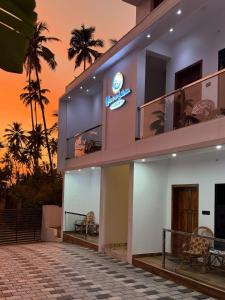 Fotografie z fotogalerie ubytování Wavealokam Beach Retreat v destinaci Varkala