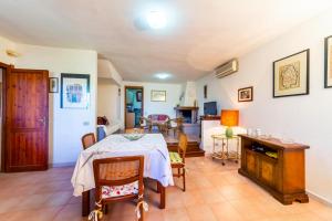 Afbeelding uit fotogalerij van Near the Beach, 2parking, BBQ, WiFi, Air conditioning in Torre delle Stelle +56 foto's