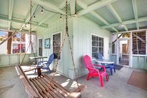 Ảnh trong thư viện ảnh của Mid beach Cottage 907 Lovell ở Tybee Island