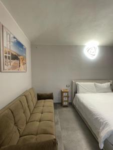 Postel nebo postele na pokoji v ubytování airport apartments camera relax