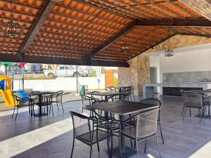 Гостиная зона в Viñedos de San Antonio Condominium