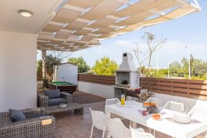 Nápoje v ubytování Villa Protaras View 9 Central Protaras -Fig Tree Bay-Jacuzzi-Hot Tub + 74 fotografií