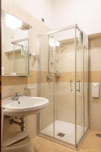 Koupelna v ubytování Hotel Majesty Bari