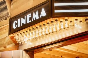 Certifikát, hodnocení, plakát nebo jiný dokument vystavený v ubytování FUN Heated Pool Cabin - Walk To Parkway