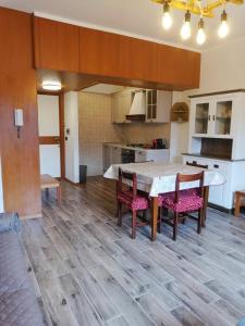 Dapur atau dapur kecil di Relax tra i monti di Pescasseroli