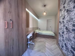 Posteľ alebo postele v izbe v ubytovaní New Modern Comfort in the Heart of Bratislavas Old Town