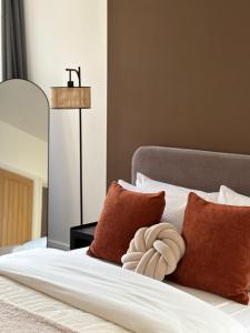 Ένα ή περισσότερα κρεβάτια σε δωμάτιο στο Beautiful 2 Bed Apartment on the Beach
