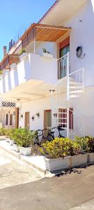 Το κτήριο όπου στεγάζεται  η παραθεριστική κατοικία