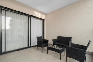 Luxury Suite Apartment #57 By Hashdera Eilat的休息区